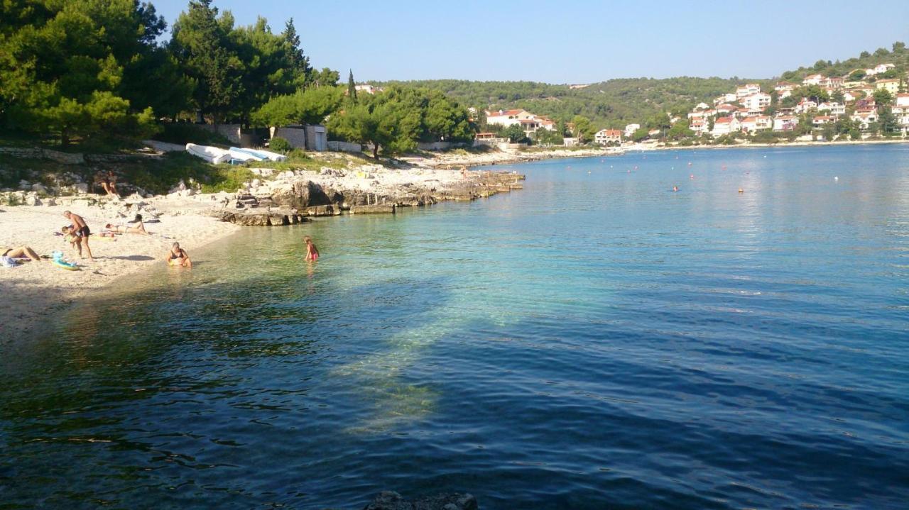 Apartments Toni Trogir Room photo